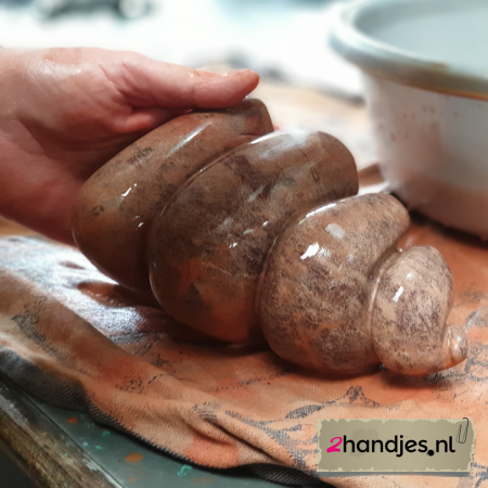 creatieve-workshop-speksteen-bewerken-beeldhouwen-zachte-steen beeldhouwen in een dag een beeld maken met speksteen