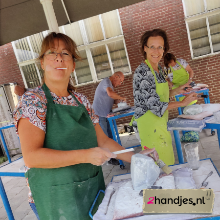 creatieve-workshop-speksteen-bewerken-uitje-met-familie creatieve workshop speksteen bewerken beeldhouwen met familie