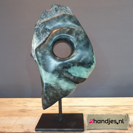 creatieve activiteit beeldhouwen in speksteen